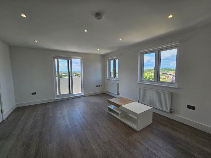 2 Bedroom Apartment To Rent In Napier Road, Luton, LU1