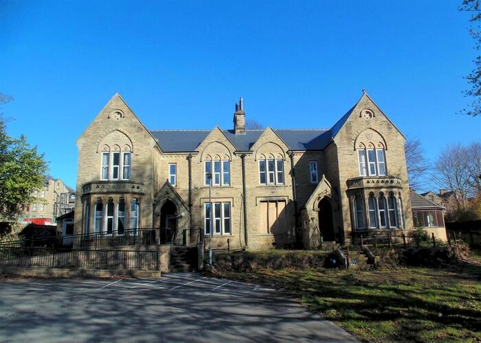 1 Bedroom Property To Rent In Oxford Road, Dewsbury, WF13