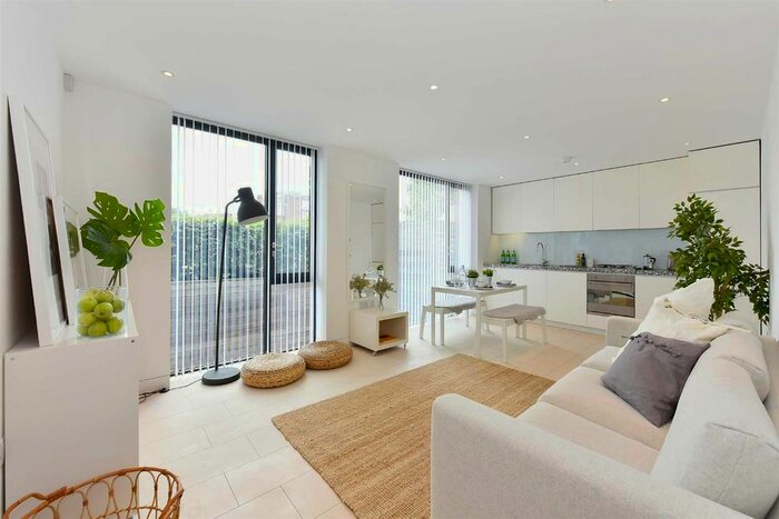 2 Bedroom Flat To Rent In Latitude House, Oval Road, Primrose Hill, London, NW1