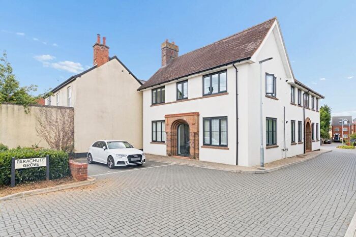 2 Bedroom Apartment For Sale In Parachute Grove, Henlow, SG16