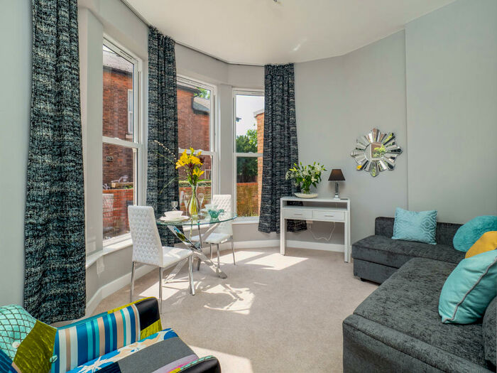 2 Bedroom Flat To Rent In Vivian Avenue, Nottingham, NG5