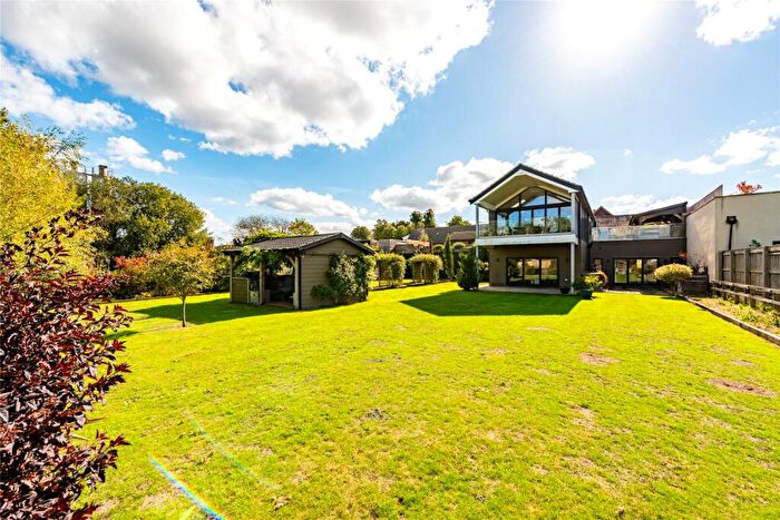 4 Bedroom Bungalow For Sale In Main Road, Earls Barton, Northampton, Northamptonshire, NN6