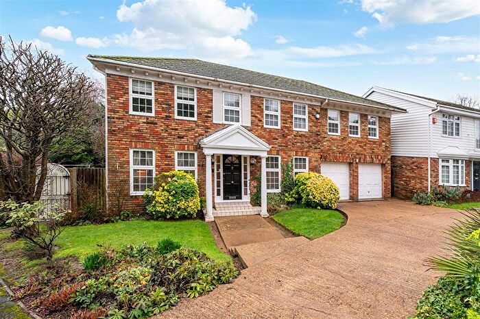 5 Bedroom Detached House For Sale In Milstead Close, Tadworth, KT20