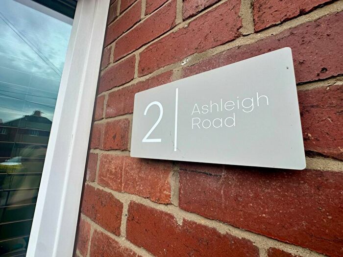 3 Bedroom Bungalow For Sale In Ashleigh Road, Newcastle Upon Tyne, NE5