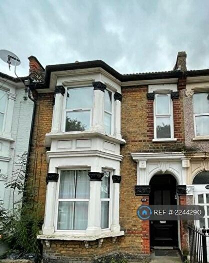 1 Bedroom Flat To Rent In Stratford, London, E15