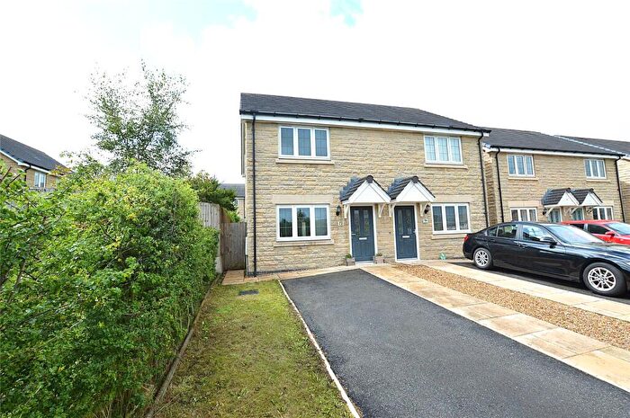 2 Bedroom Semi-Detached House For Sale In Long Lane, Chapel-en-le-Frith, High Peak, Derbyshire, SK23