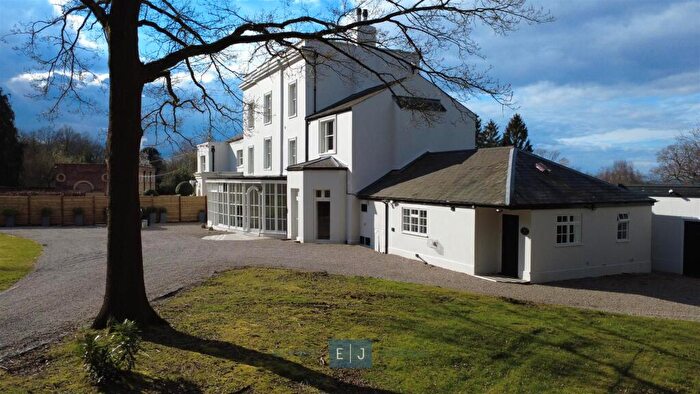 6 Bedroom Semi-Detached House To Rent In Manor Road, High Beech, IG10