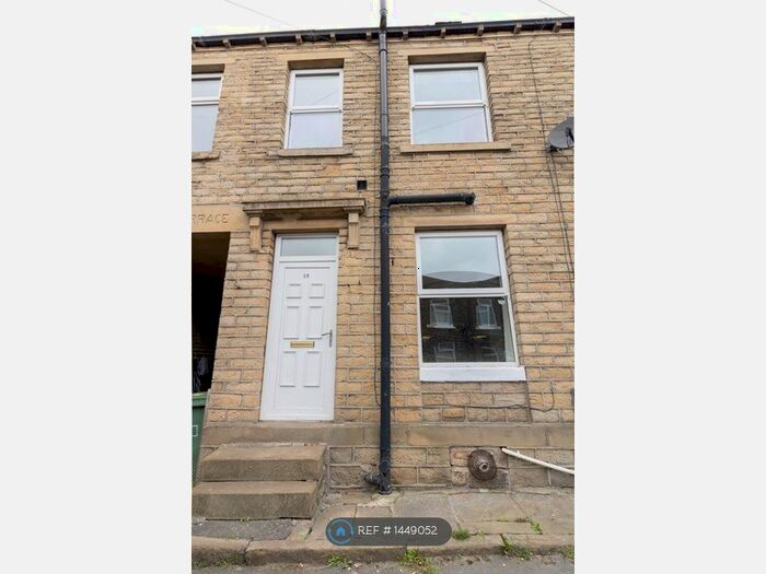 2 Bedroom Terraced House To Rent In Dean Street, Huddersfield, HD3