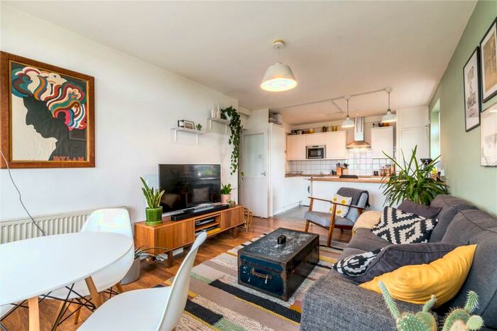 2 Bedroom Apartment To Rent In Friern Road, East Dulwich, London, SE22