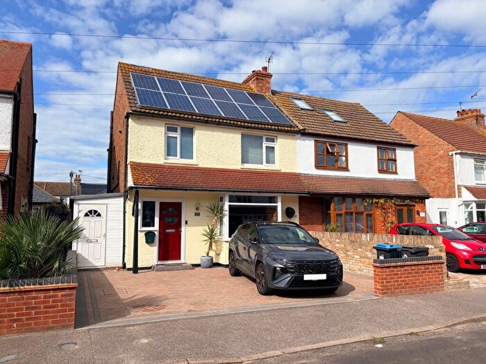3 Bedroom Semi Detached House For Sale In Whitfield Avenue, Broadstairs, CT10