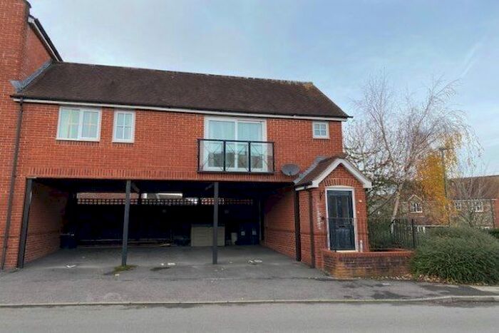 2 Bedroom Property To Rent In Amesbury, Salisbury, SP4