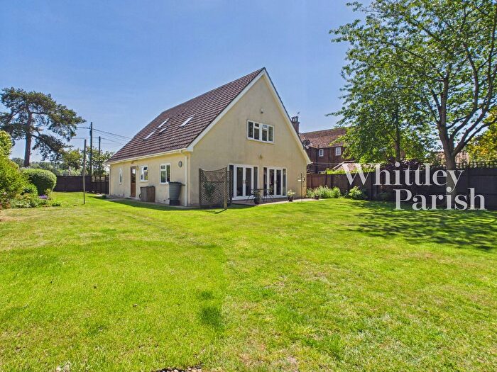 4 Bedroom Detached House For Sale In Harleston Road, Weybread, IP21