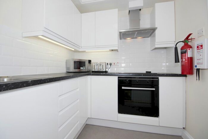 2 Bedroom Flat To Rent In St Thomas St, Central Oxford, OX1