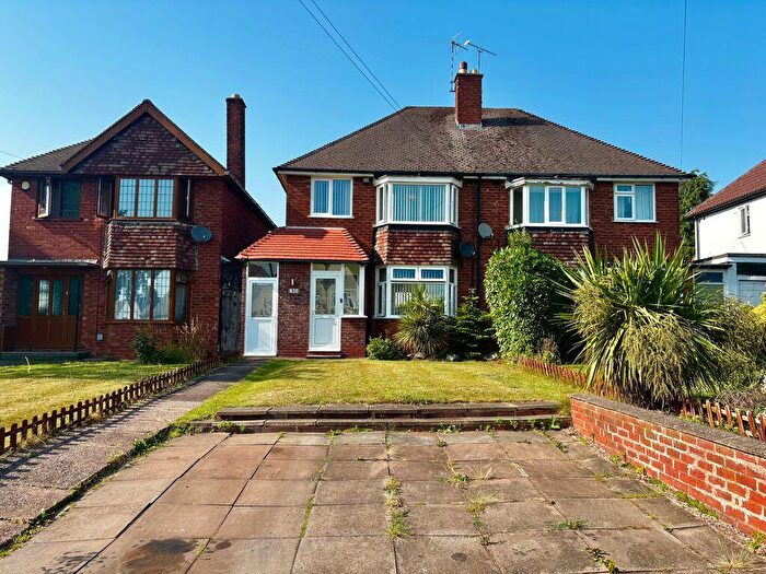 3 Bedroom Semi-Detached House For Sale In Wilderness Lane, Great Barr, Birmingham, B43