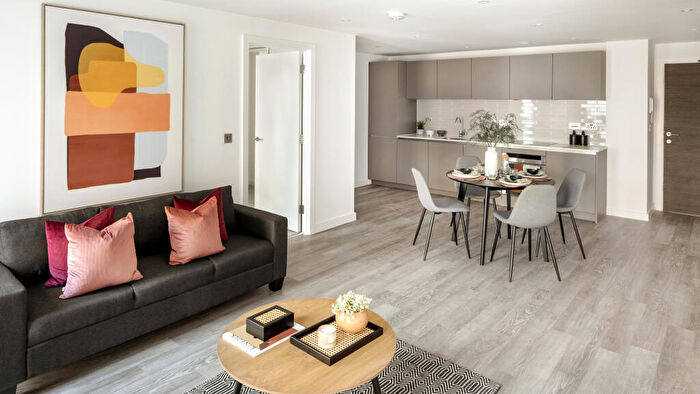 2 Bedroom Apartment To Rent In Landrow Place, Lionel Street, Birmingham, B3