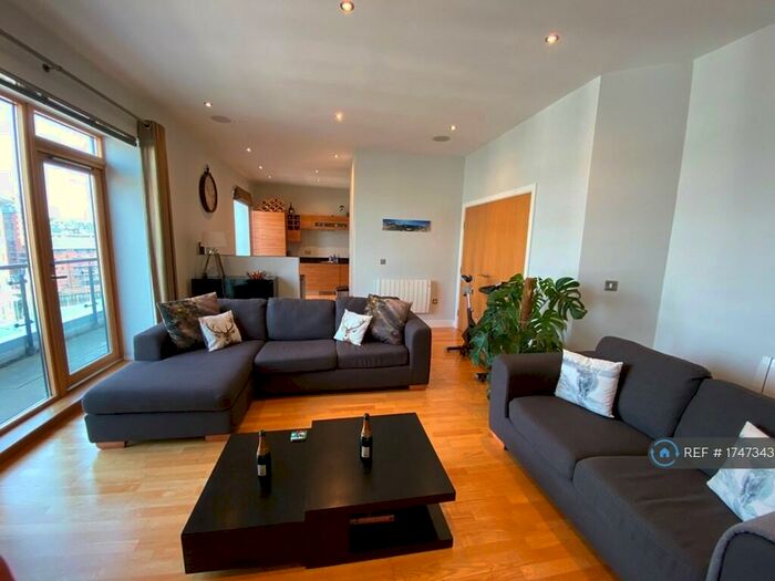 2 Bedroom Penthouse To Rent In Mackenzie House, Leeds, LS10