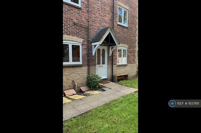 2 Bedroom Flat To Rent In Anna Pavlova Close, Abingdon, OX14
