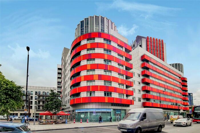 Apartment To Rent In Rathbone Market, Barking Road, London, E16