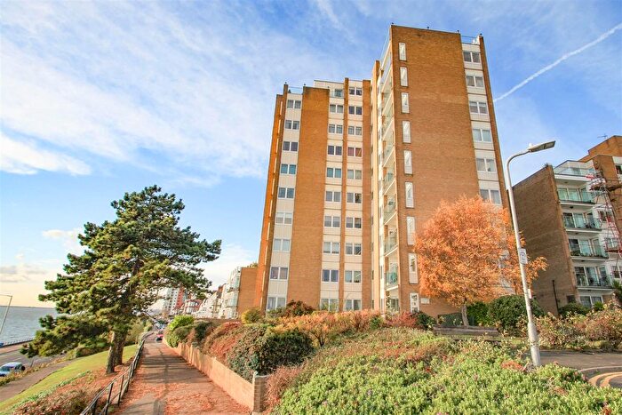 2 Bedroom Flat To Rent In Manor Road, Westcliff-On-Sea, SS0