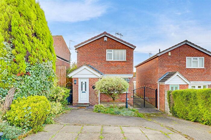 3 Bedroom Detached House To Rent In Carmel Gardens, Arnold, Nottinghamshire, NG5