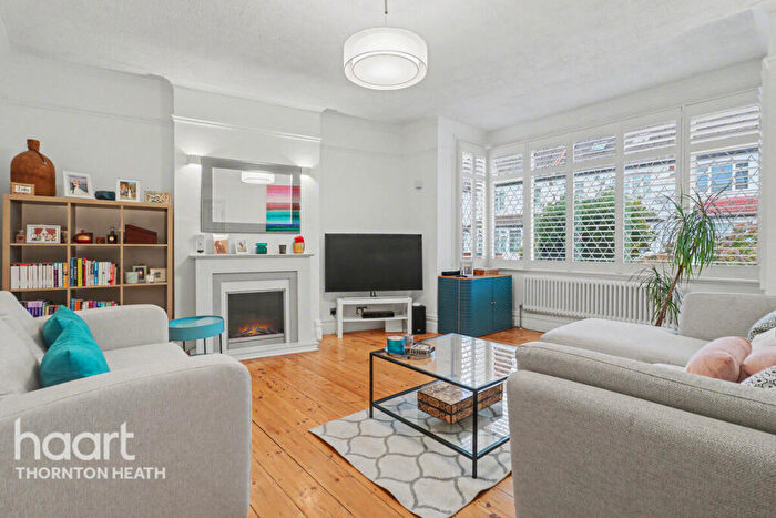 3 Bedroom End Of Terrace House For Sale In Malvern Road, Thornton Heath, CR7