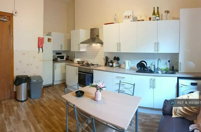 3 Bedroom Flat To Rent In Grant Street, Glasgow, G3