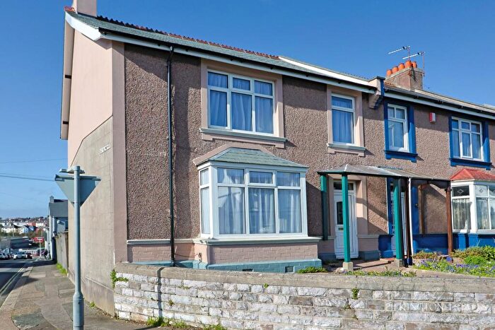 3 Bedroom End Of Terrace House For Sale In Milehouse Road, Plymouth, Devon, PL3