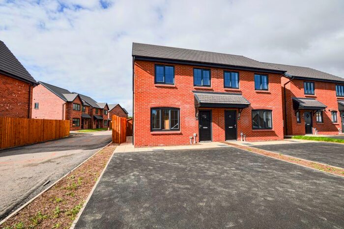 3 Bedroom Semi-Detached House To Rent In Turnberry Avenue, Blyth, NE24