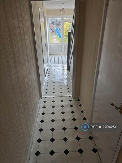 3 Bedroom Terraced House To Rent In Chertsey Close, Luton, LU2