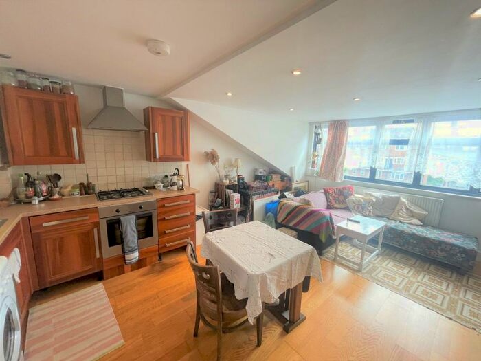 1 Bedroom Flat To Rent In Church Walk, Stoke Newington, N16