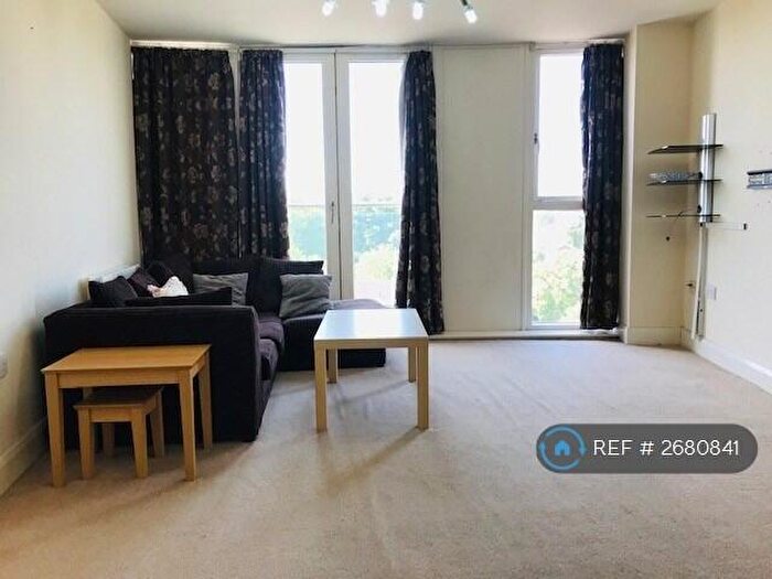 2 Bedroom Flat To Rent In Lee Bank Middleway, Birmingham, B15