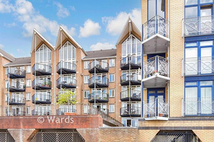 1 Bedroom Apartment For Sale In Valetta Way, Rochester, Kent, ME1