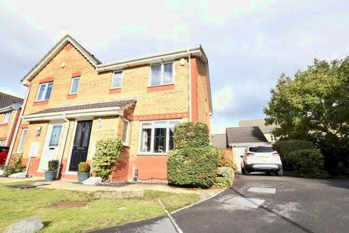 3 Bedroom Property To Rent In Rushy Way, Emersons Green, Bristol, BS16