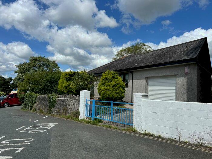 4 Bedroom Bungalow To Rent In Crownhill Road, Plymouth, PL6