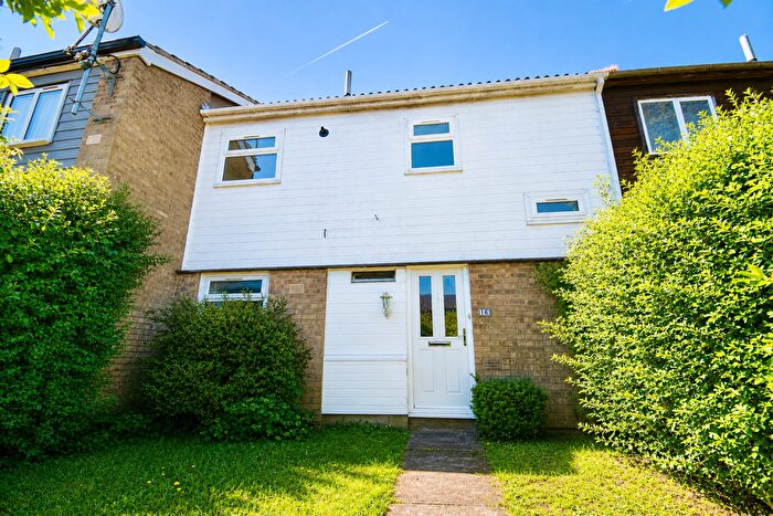 3 Bedroom Terraced House For Sale In Midfield Court, Northampton, NN3