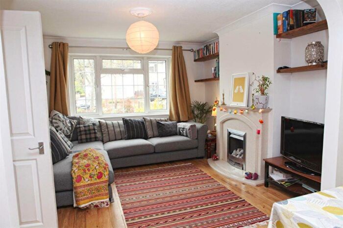 4 Bedroom Semi-Detached House To Rent In Heathfield Rise, Ruislip, HA4