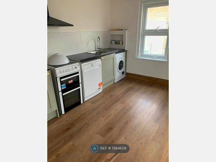 Studio To Rent In Margery Park Road -, London, E7