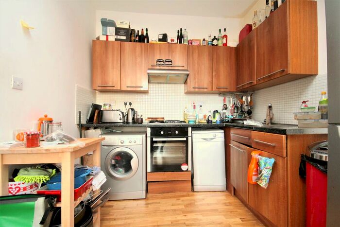 1 Bedroom Flat To Rent In Roden Street, Holloway, N7