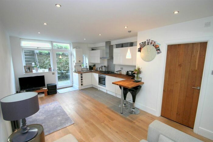 1 Bedroom Maisonette To Rent In Madeira Park, Tunbridge Wells, TN2