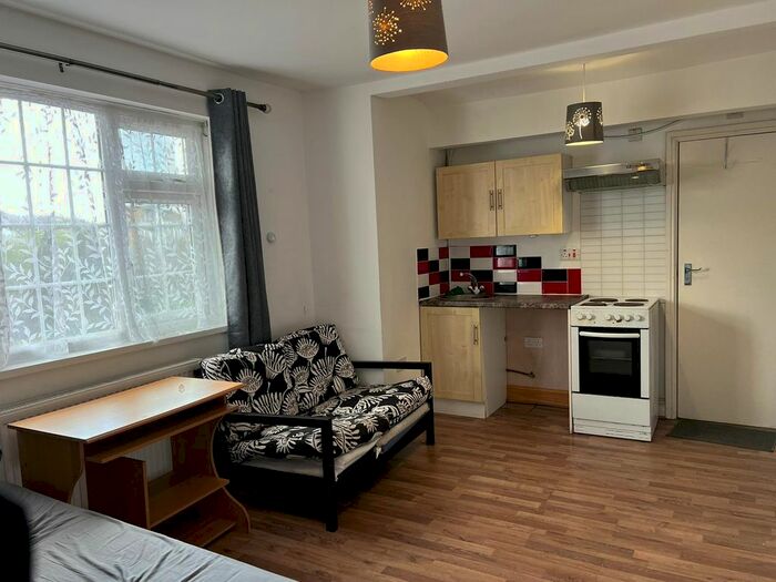 Studio To Rent In Barking, IG11