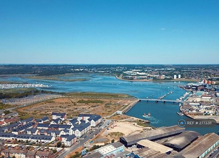 2 Bedroom Flat To Rent In Poole, Poole, BH15