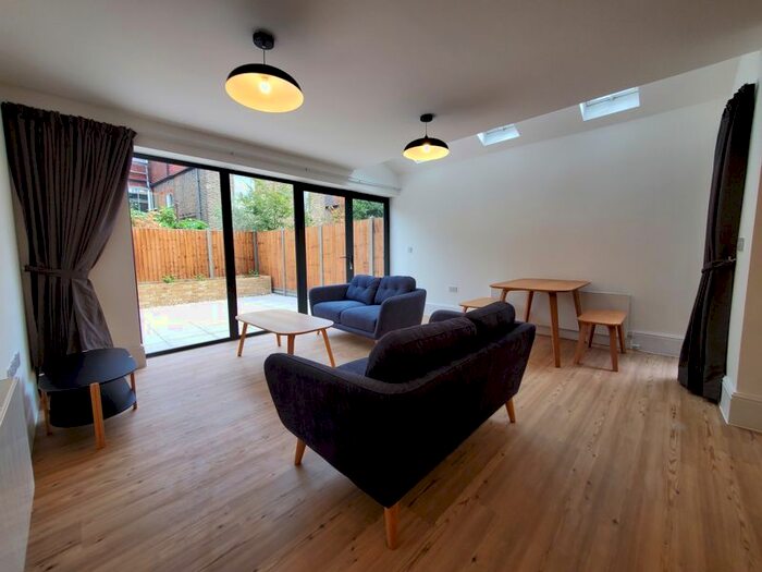 1 Bedroom Flat To Rent In Rudloe Road, London, SW12