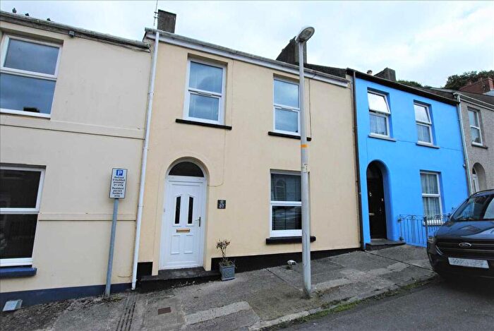 3 Bedroom Terraced House For Sale In Church Street, SA72