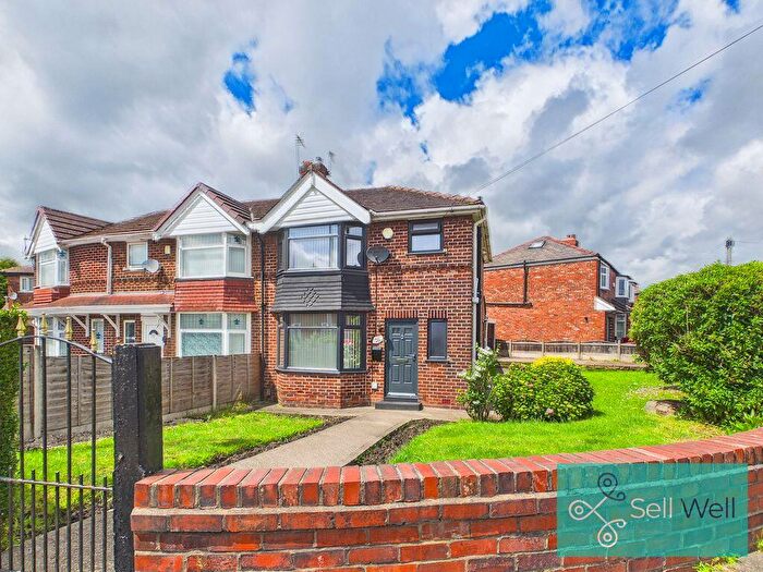 3 Bedroom Semi-Detached House For Sale In Orient Road, Salford, M6