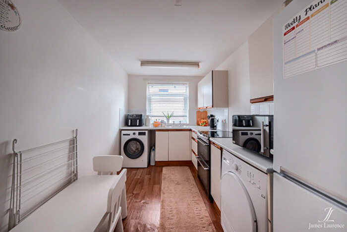 2 Bedroom Apartment For Sale In Sinclair Court, Park Road, Moseley, B13