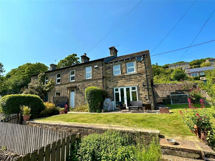 4 Bedroom Detached House To Rent In Greenfield Road, Greenfield Road, Holmfirth, Uk, HD9