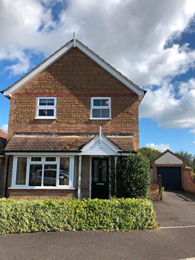 3 Bedroom Detached House To Rent In Hemlets Close - Bridport, DT6