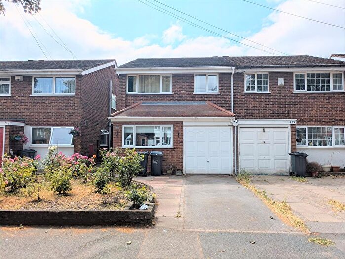 4 Bedroom Semi-Detached House For Sale In Bordesley Green East, Stechford, Birmingham, B33