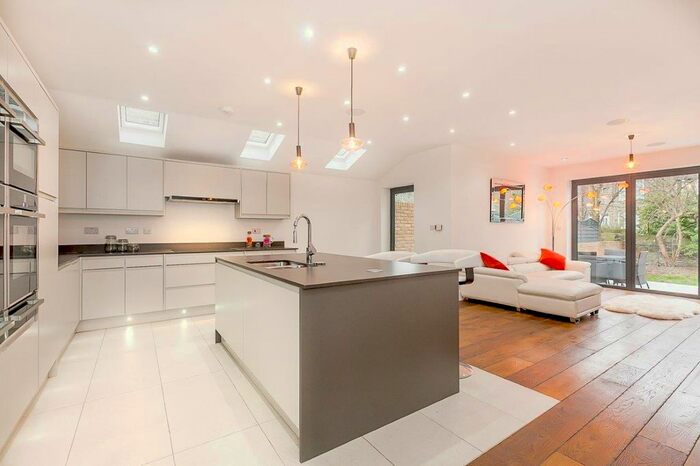 5 Bedroom Terraced House To Rent In Furness Road, Kensal Green, NW10