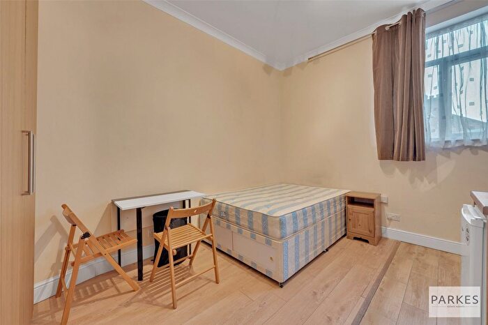 1 Bedroom Flat To Rent In Uxbridge Road, London, W12